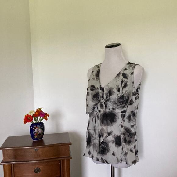 Anne Klein Grey Floral Chiffon Shell, Size S - Picture 1 of 9